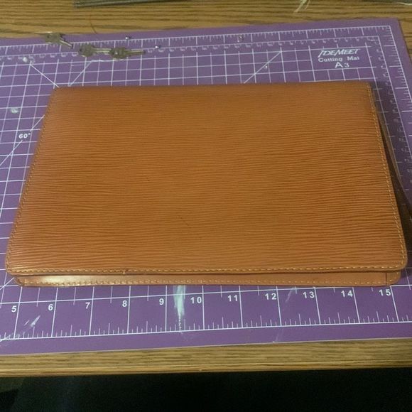 1 hr sale only Authentic Louis Vuitton clutch on Mercari Jewelsofava - Picture 10 of 16